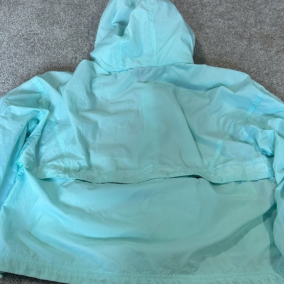 Eddie Bauer Packable windbreaker - Picture 6 of 10
